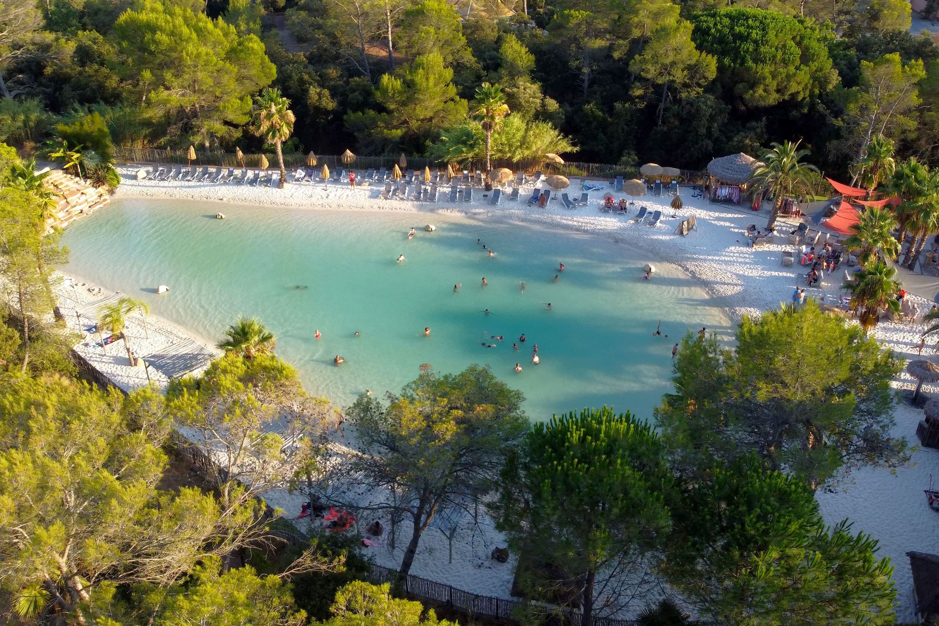 Camping La Pierre Verte.