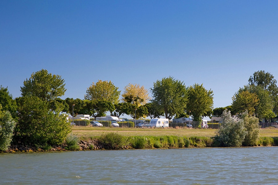 Camping Du Pont de Bourgogne.