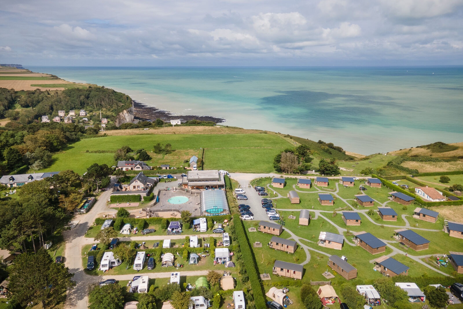 Camping Huttopia Les Falaises - Normandie.