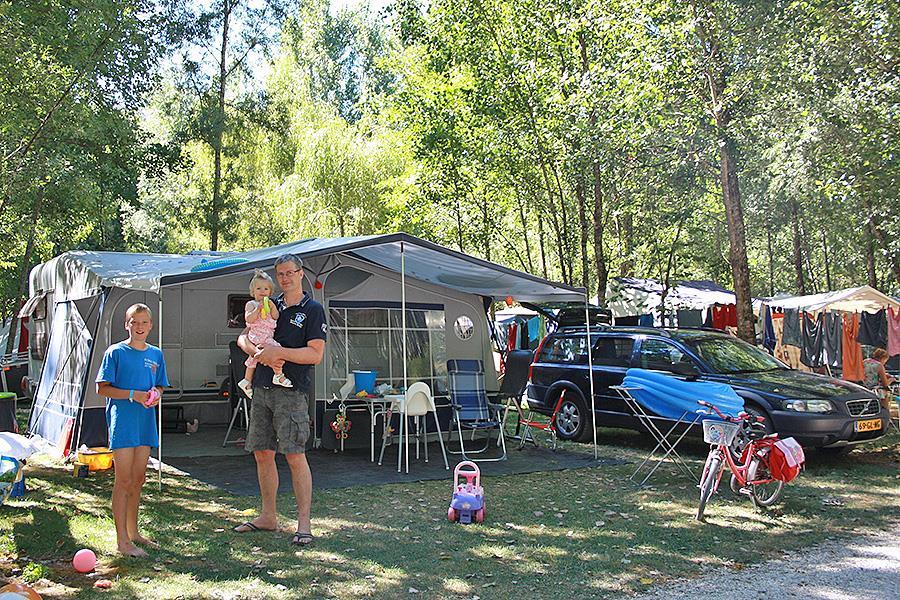 Camping La Pélonie