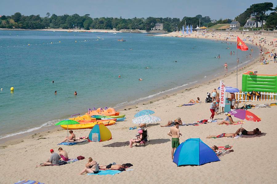 Camping De La Plage A Benodet Campingcard Acsi