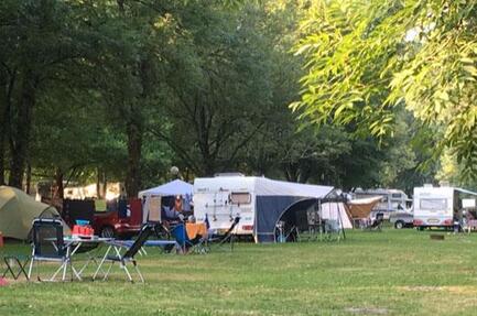 Au Camping de la Ferme
