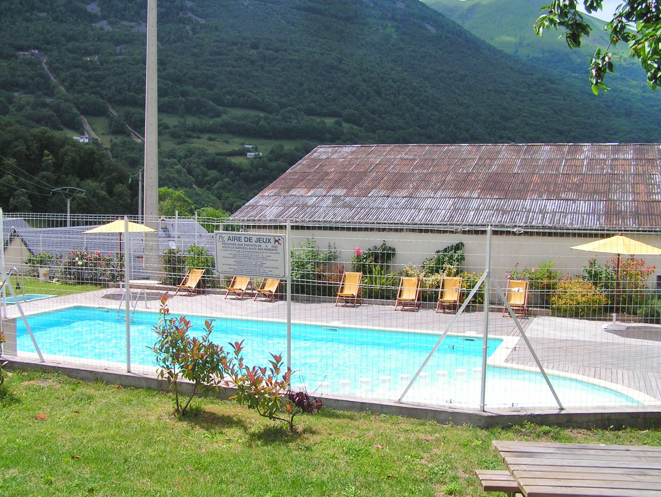 Camping piscina climatizada en Luz