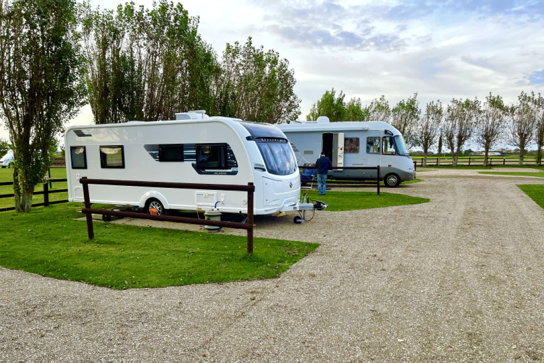 Romney Meadows Caravan & Camp. Park