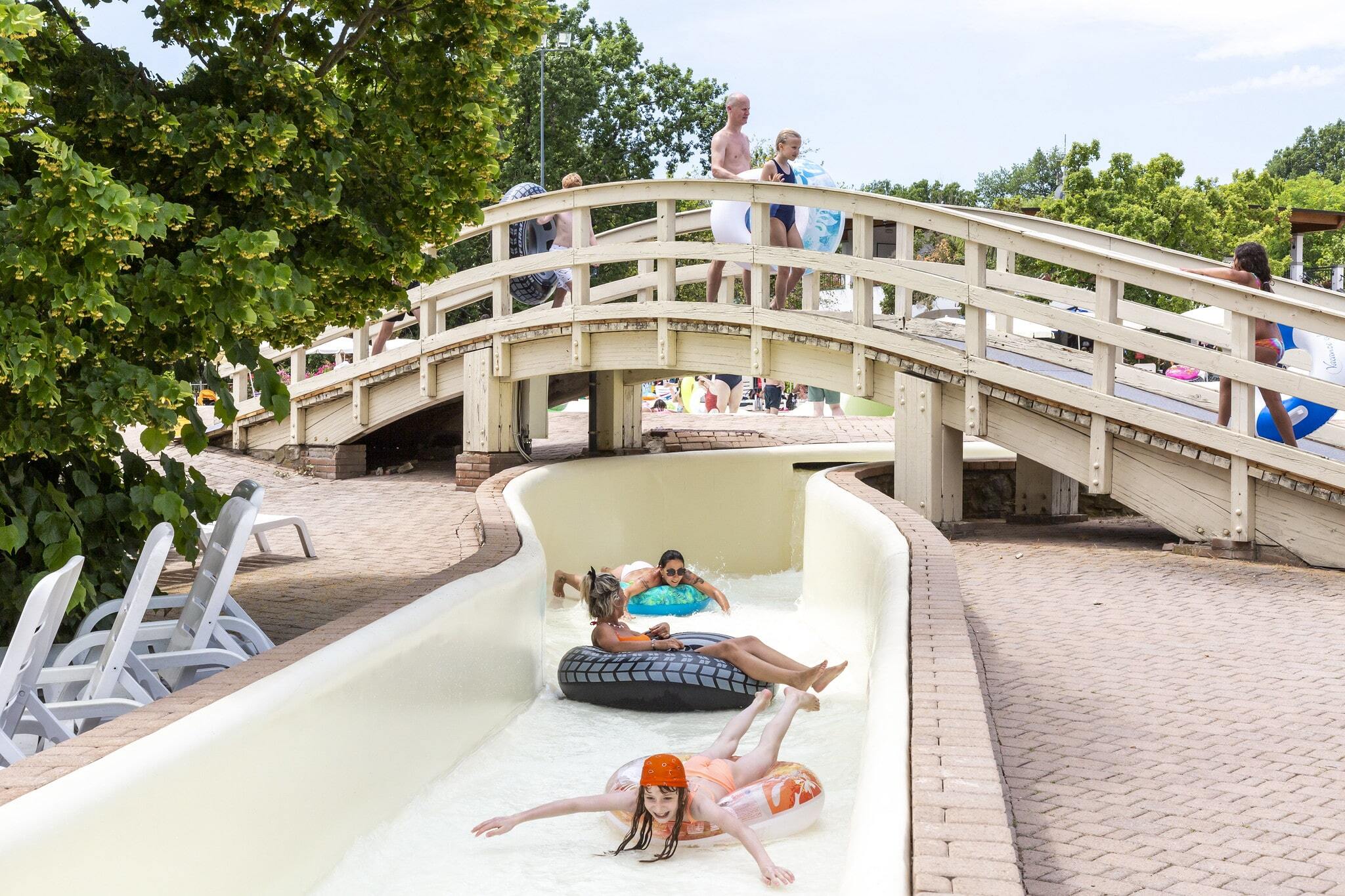 hu Norcenni Girasole Village