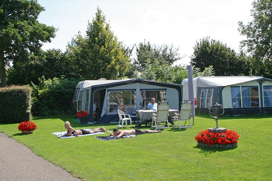 Camp. Jachthaven de Meeuw