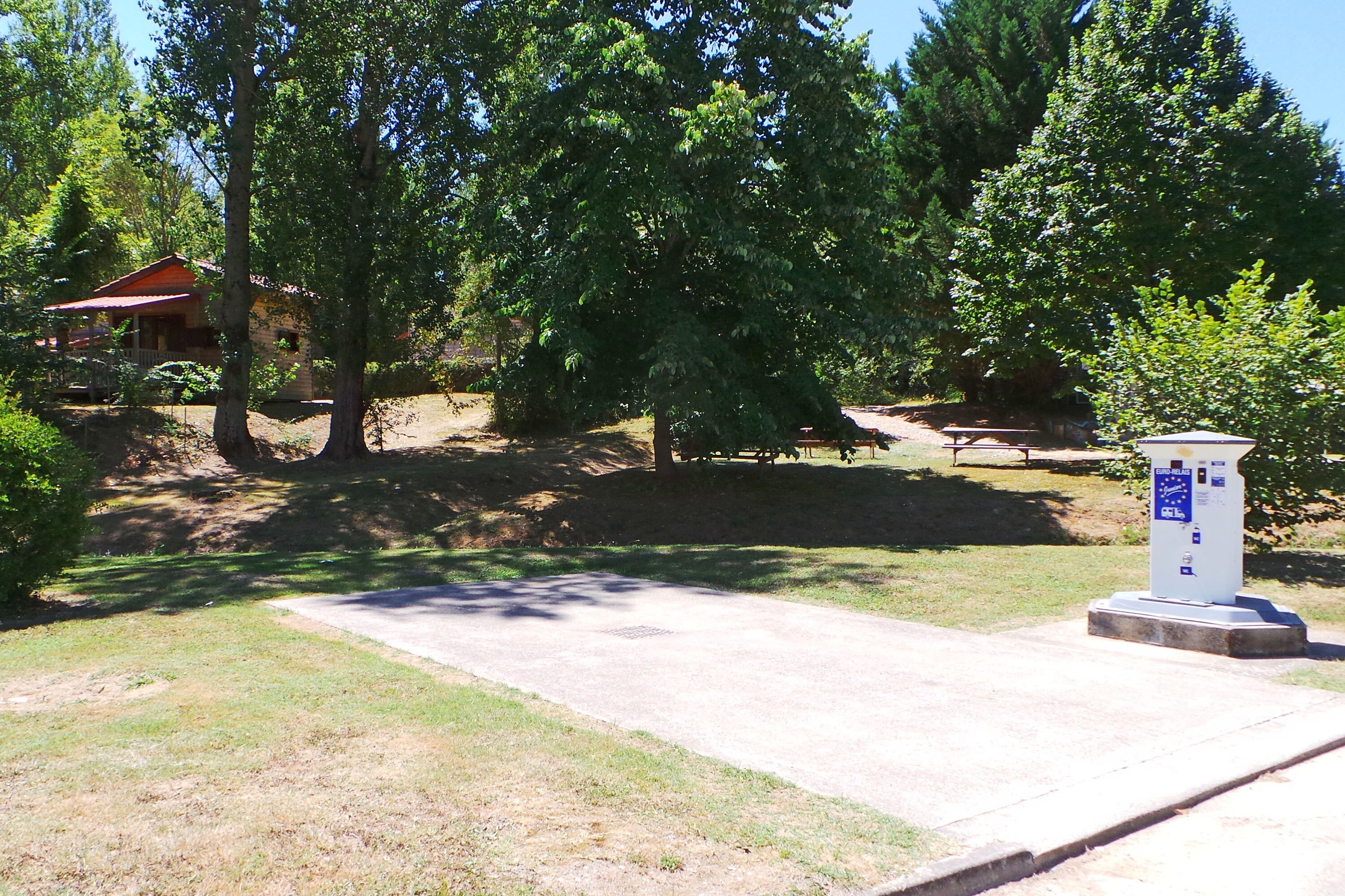 Flower Camping du Lac de la Thésauque