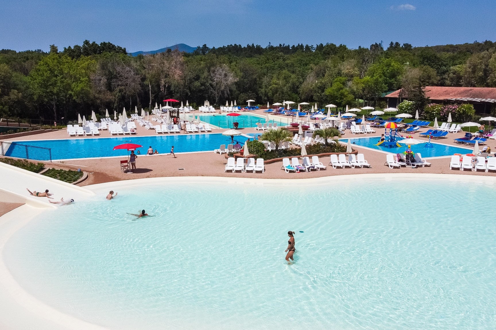 hu Montescudaio Village