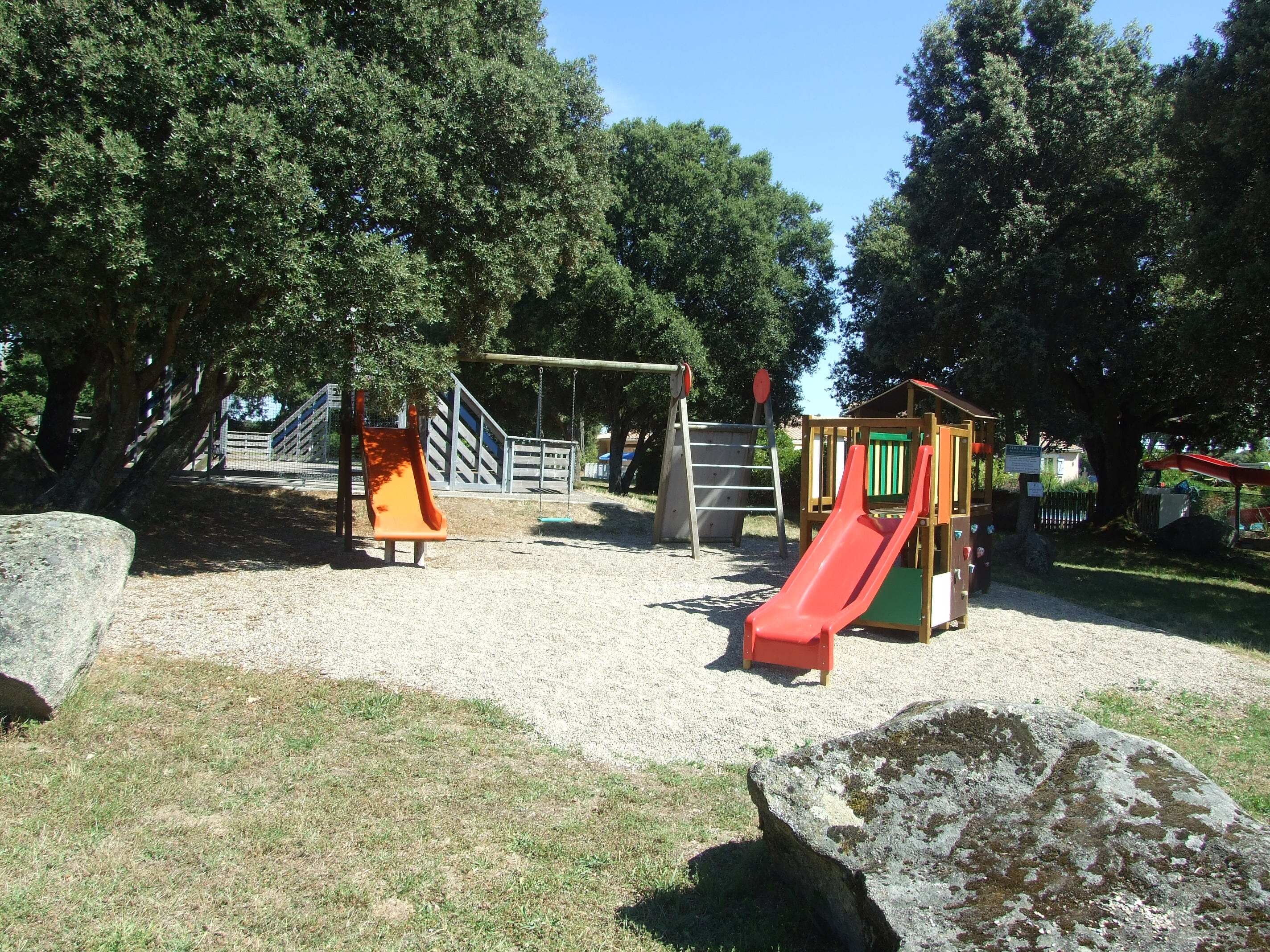 Flower Camping Le Martinet Rouge