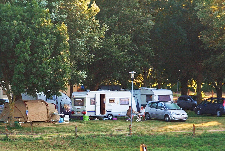 Camping Les Bords de Vienne Onlycamp