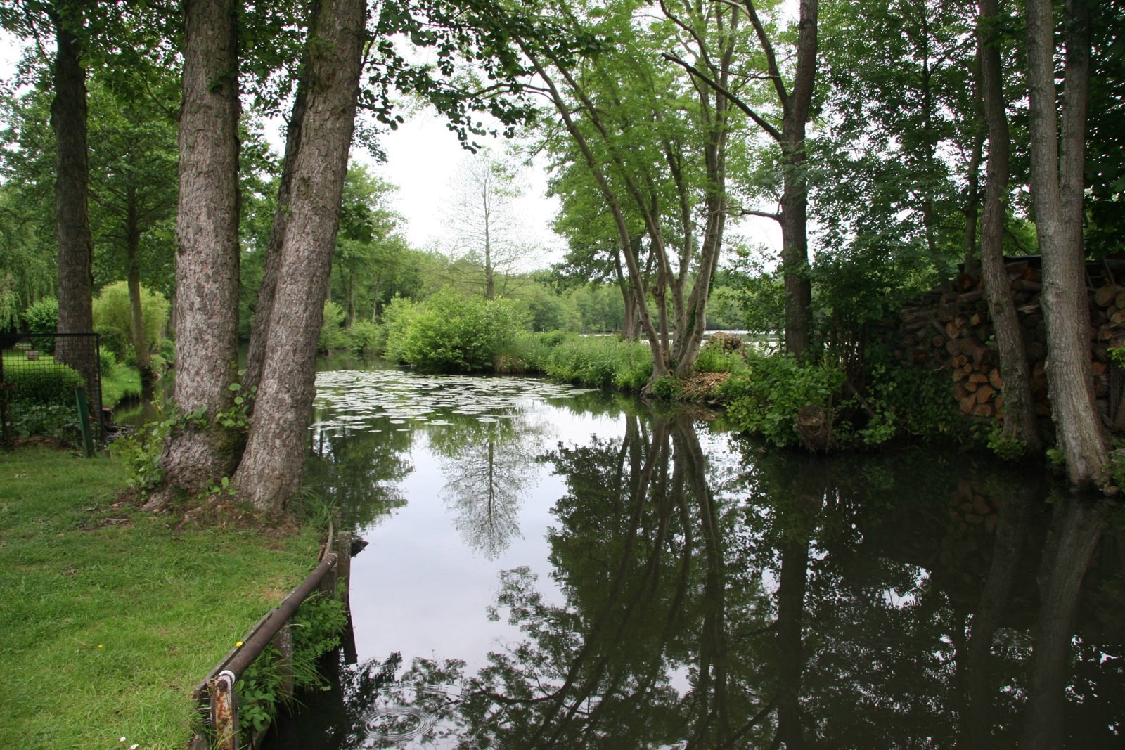 Camping Les Berges de l'Iton