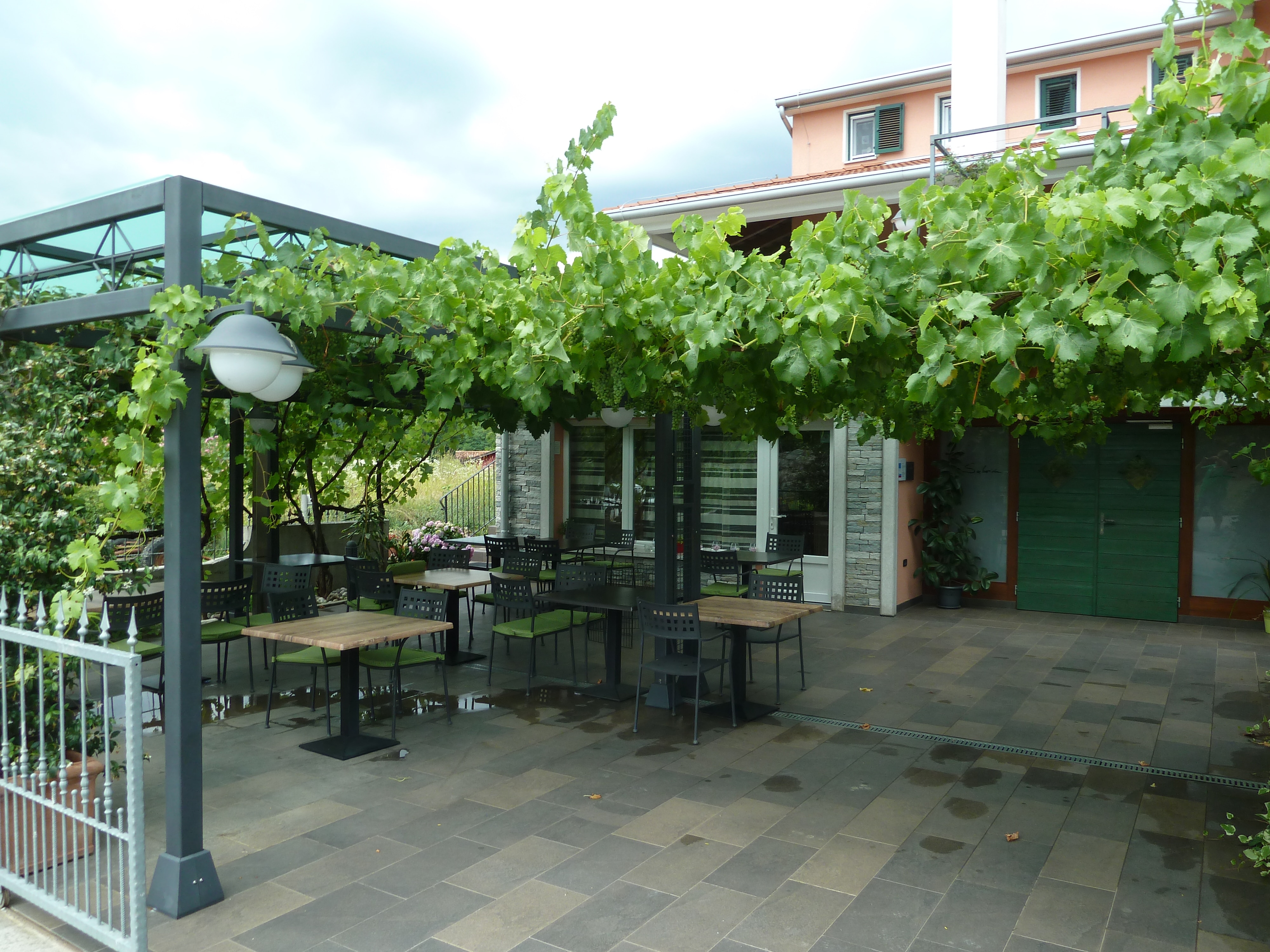 Saksida Wine and Camping Resort