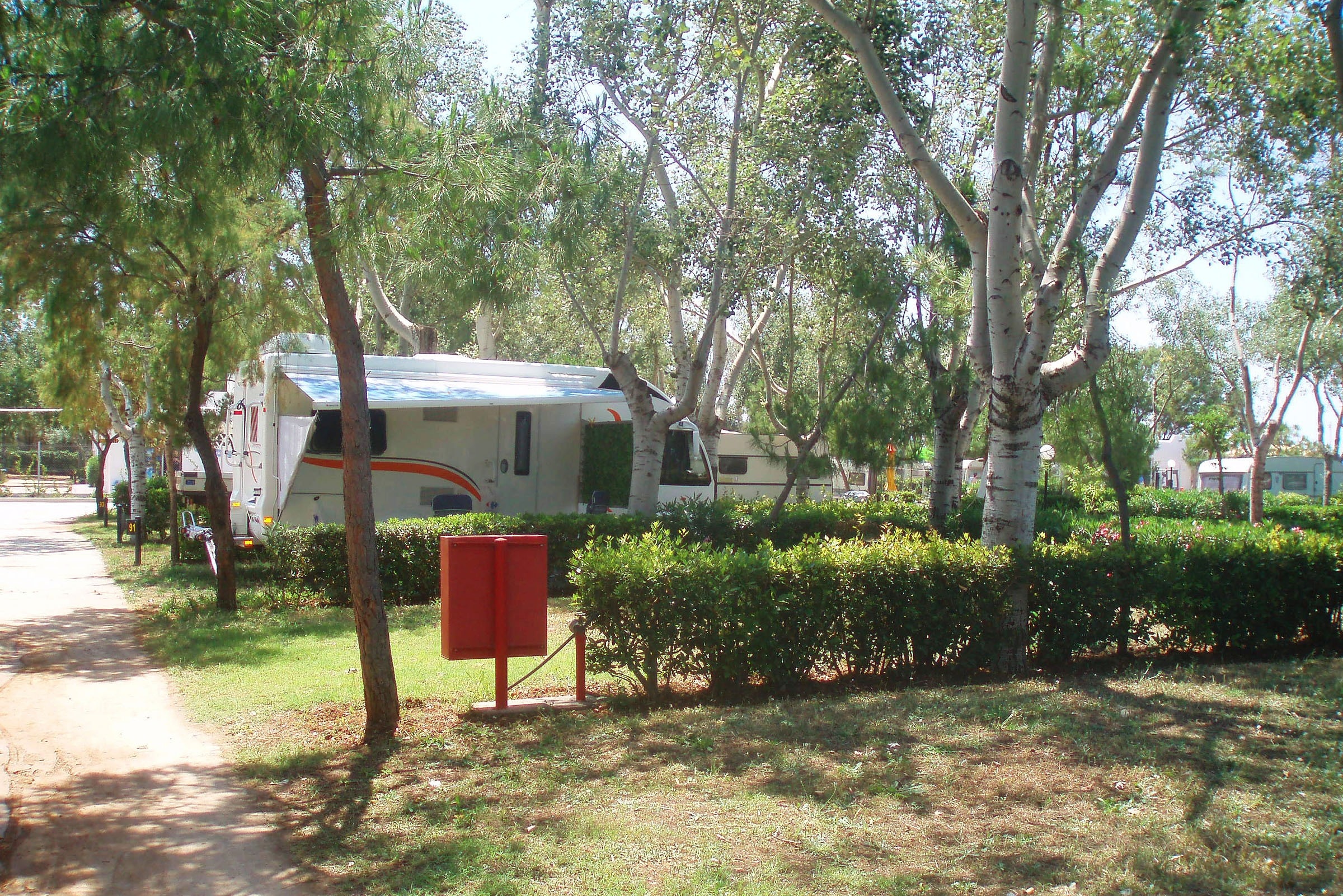 Ouzouni Beach Camping