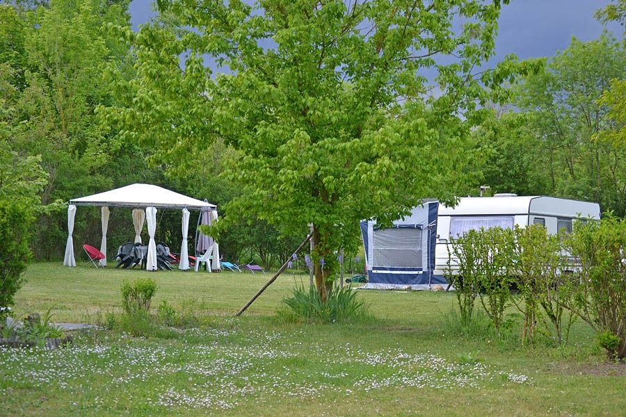 Camping Les Plages de l'Ain