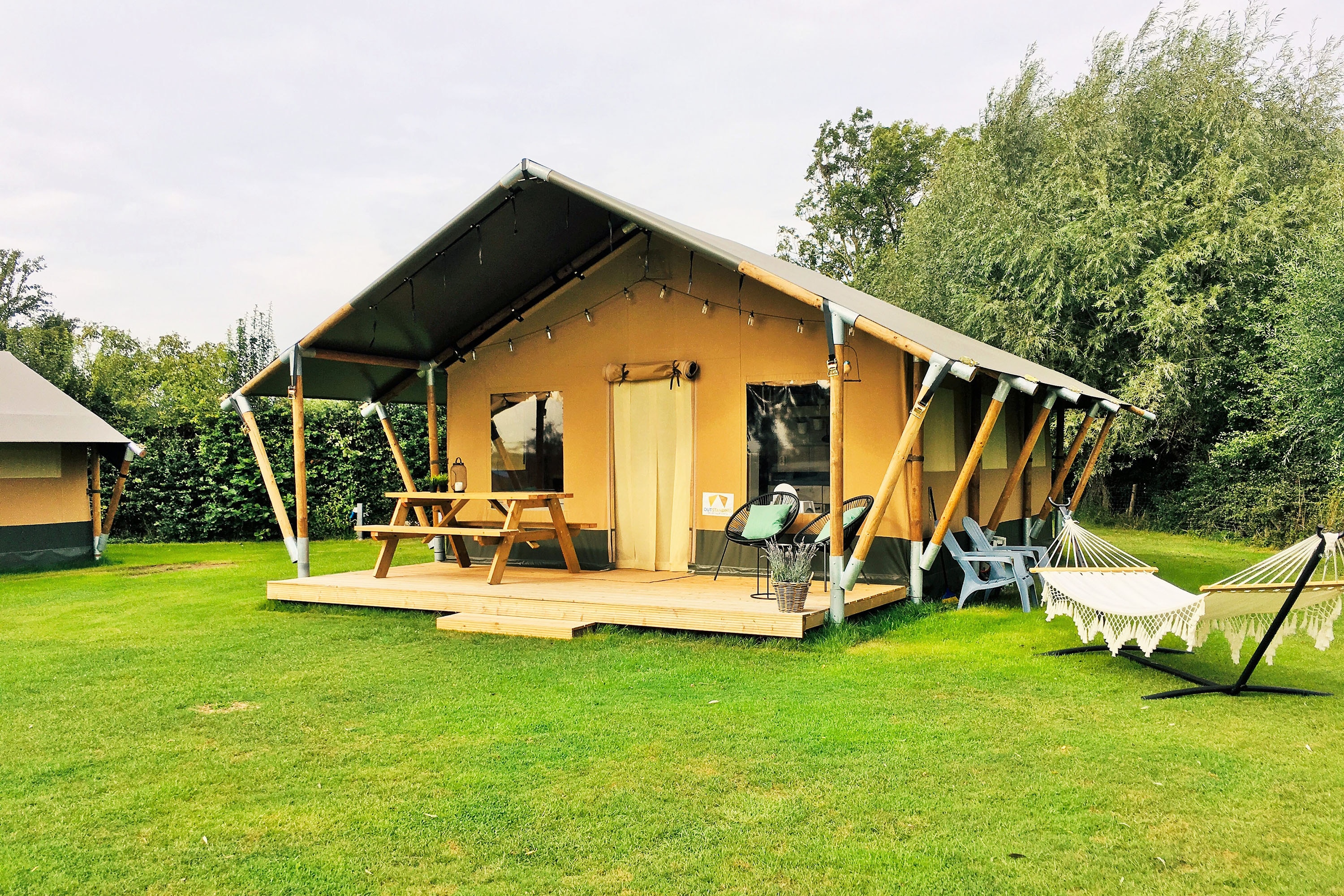 Recreatie- & Hertenboerderij De Weerd