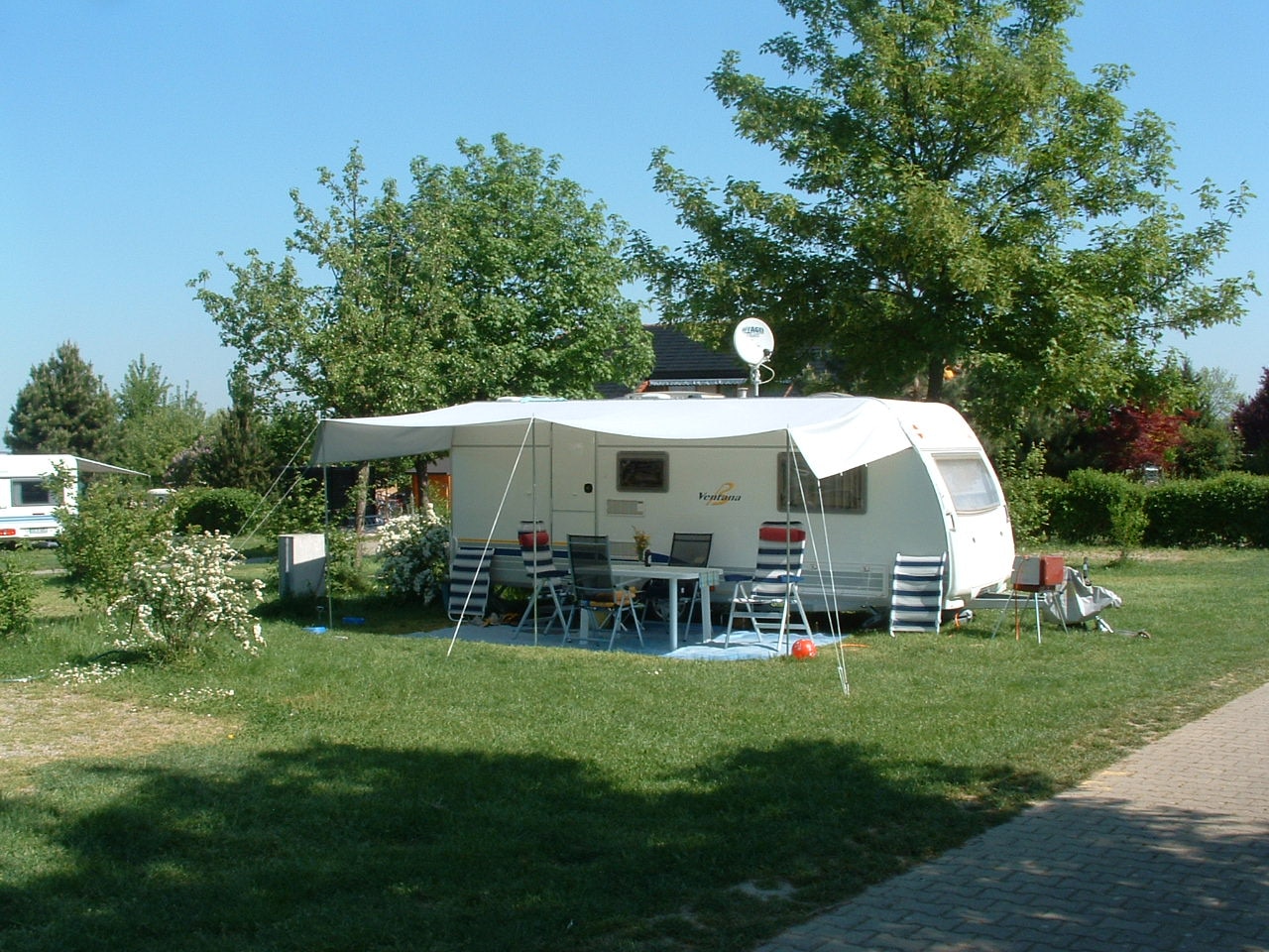 Camping Lug ins Land