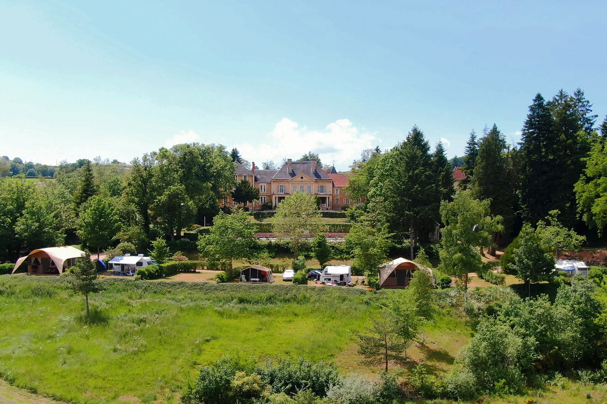 Camping Le Château de Montrouant