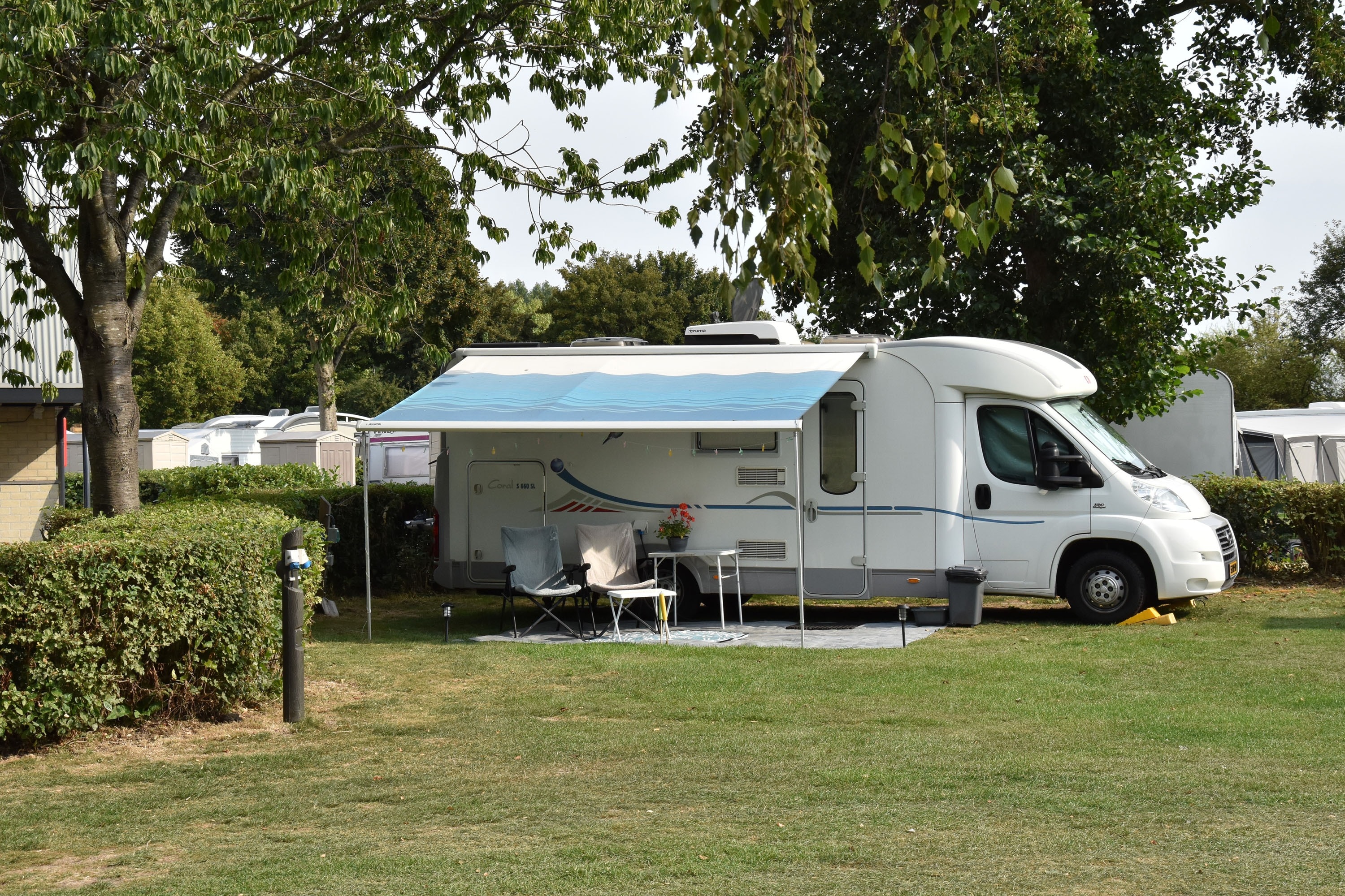 Camp. Jachthaven de Meeuw
