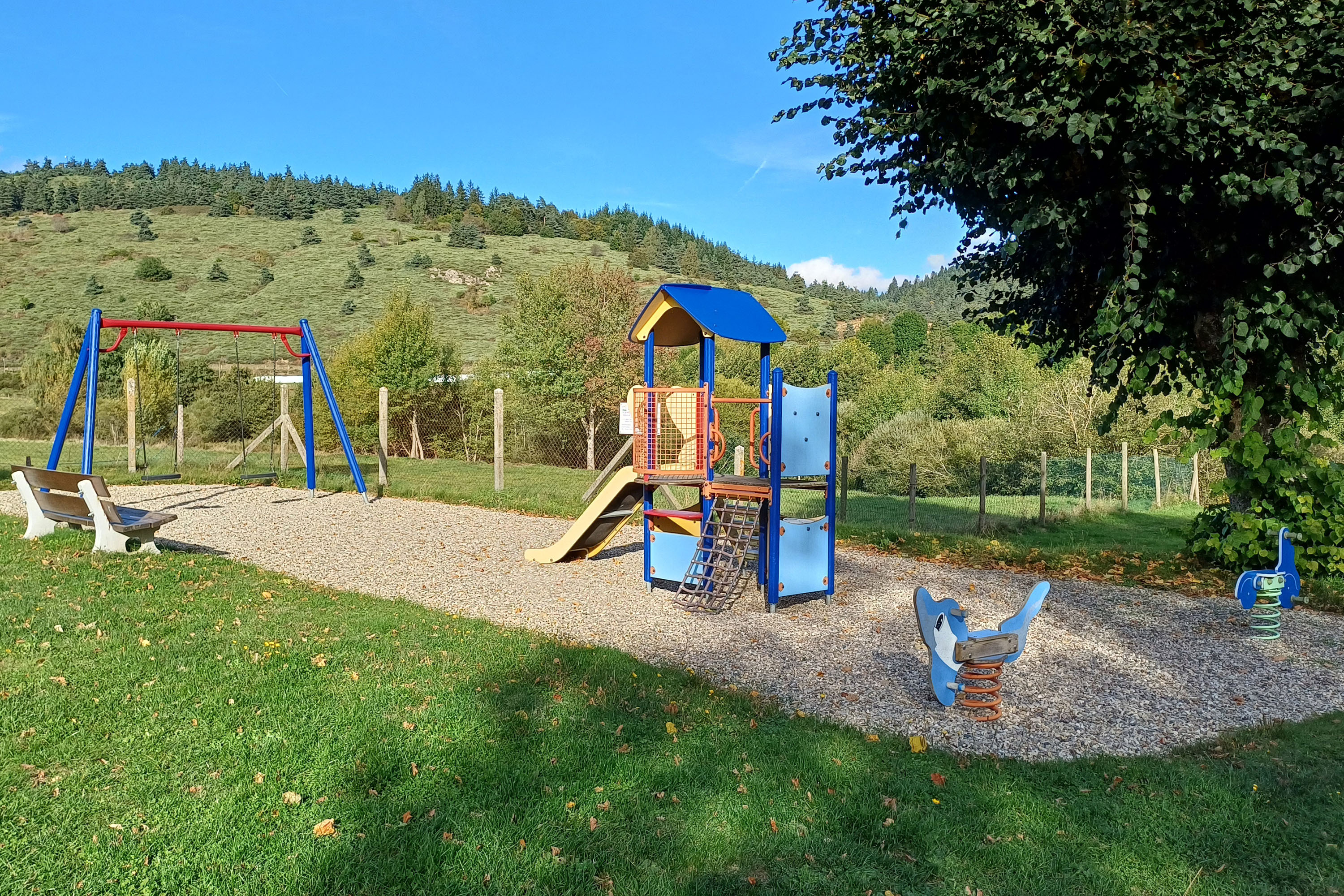 Camping La Cigale de l'Allier