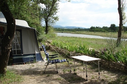 Flower Camping Les Rives de l&#039;Aygues