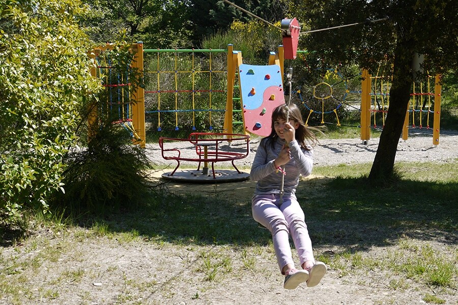 Flower Camping Les Rives de l'Aygues