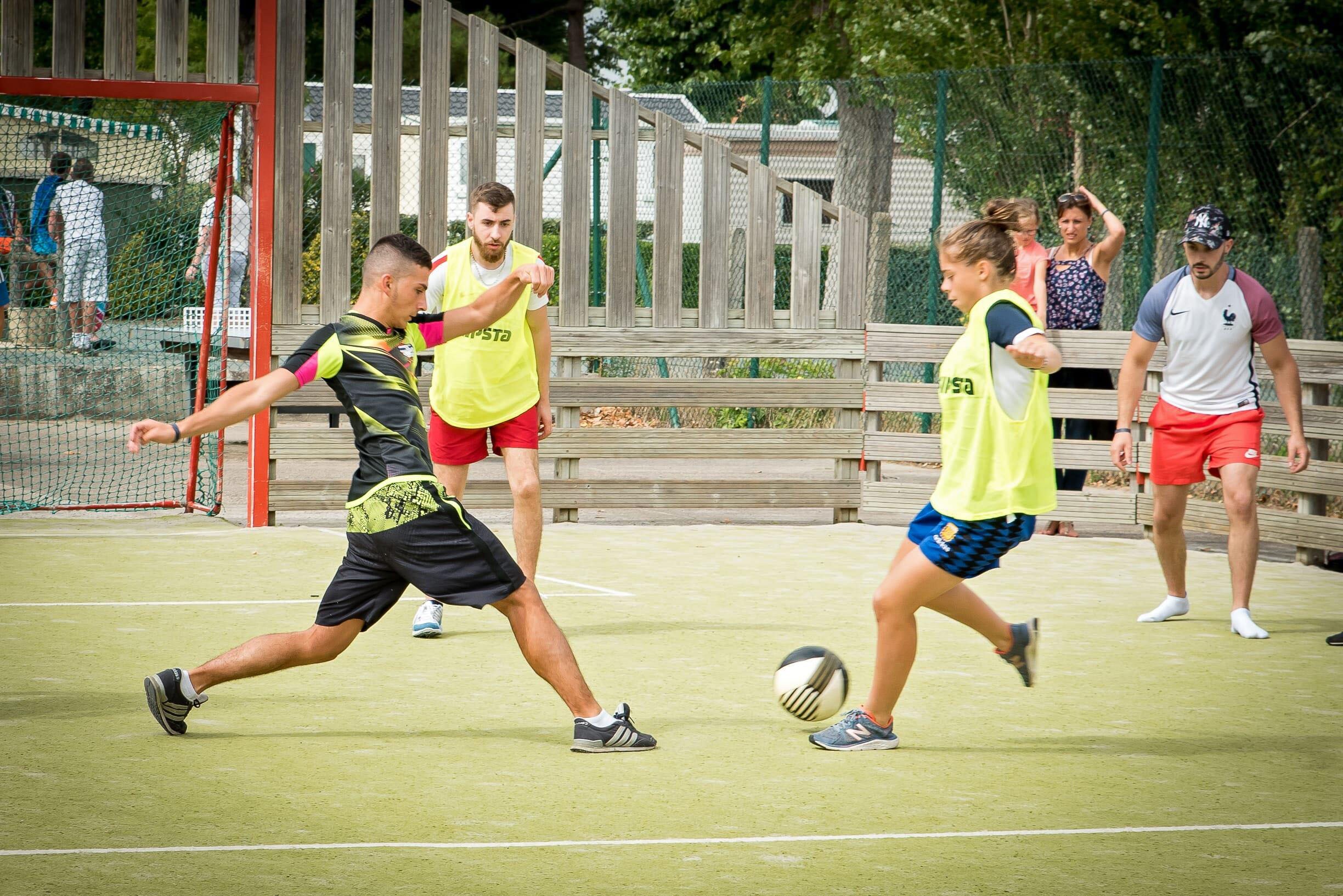 Flower Camping L'Escale du Perthuis