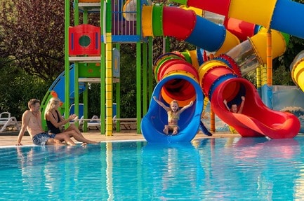 Oliva Camp & Residence