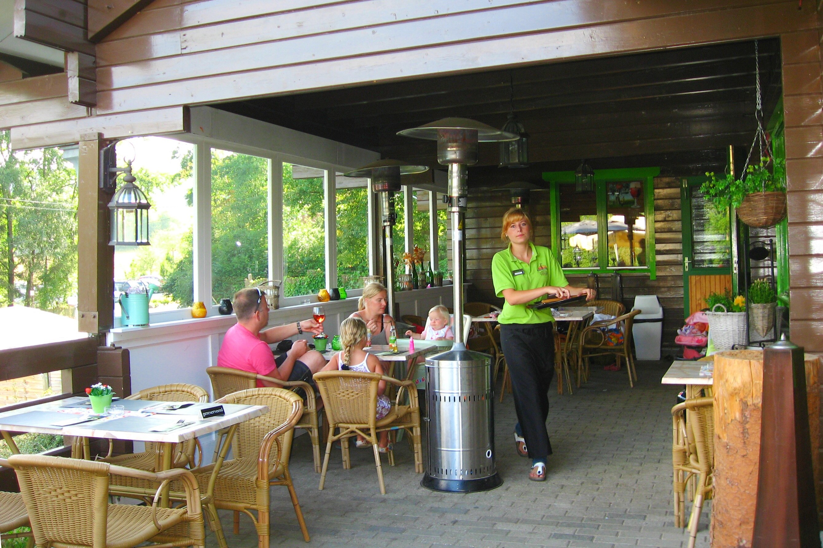 ArdenParks Petite Suisse