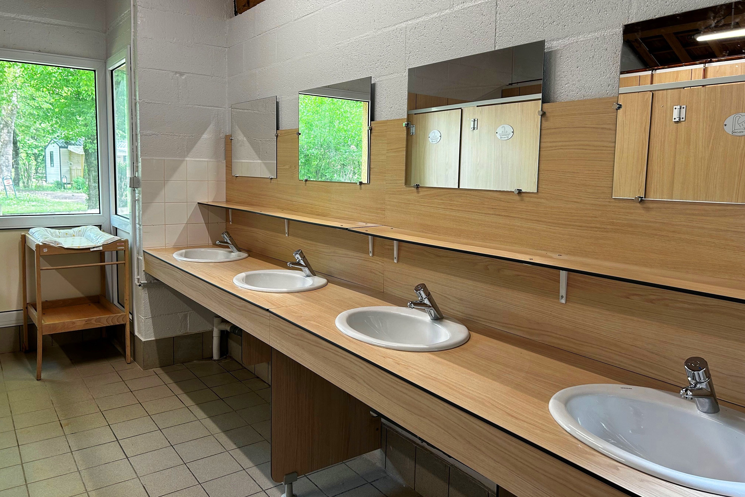 Camping Au Bon Endroit