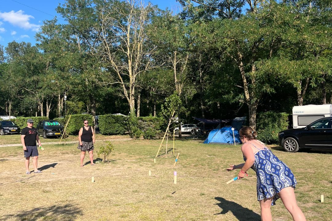 Pausado Ludo Camping