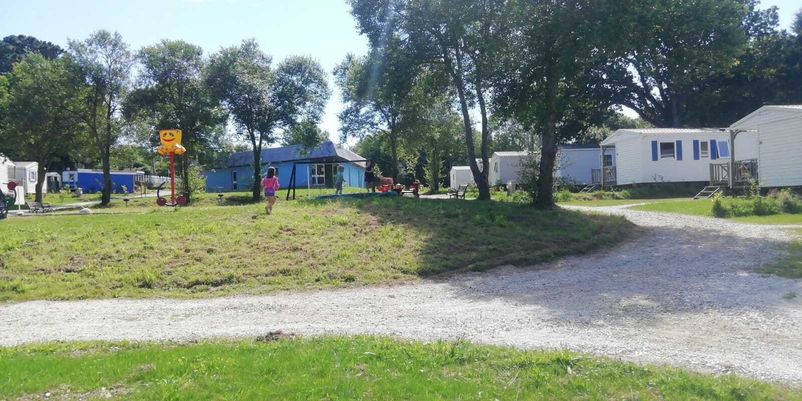 Camping Les Pieds Dans L'Eau