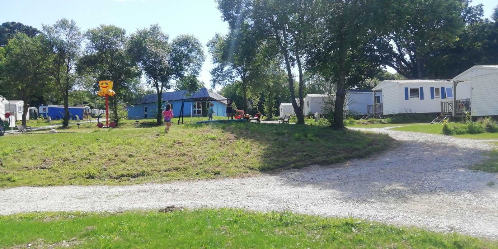 Camping Les Pieds Dans L'Eau