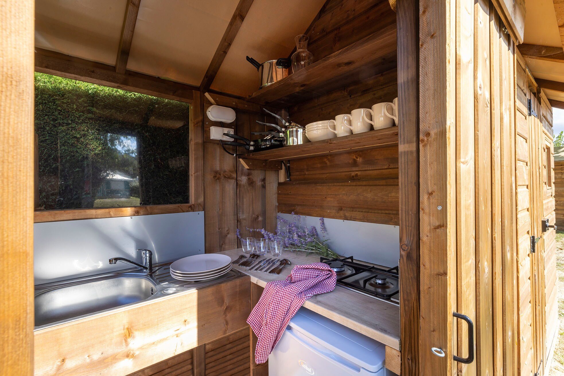 Flower Camping La Davière Plage