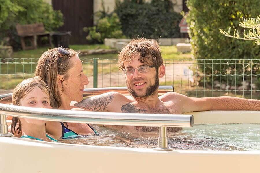 Camping Le Petit Trianon de Saint Ustre