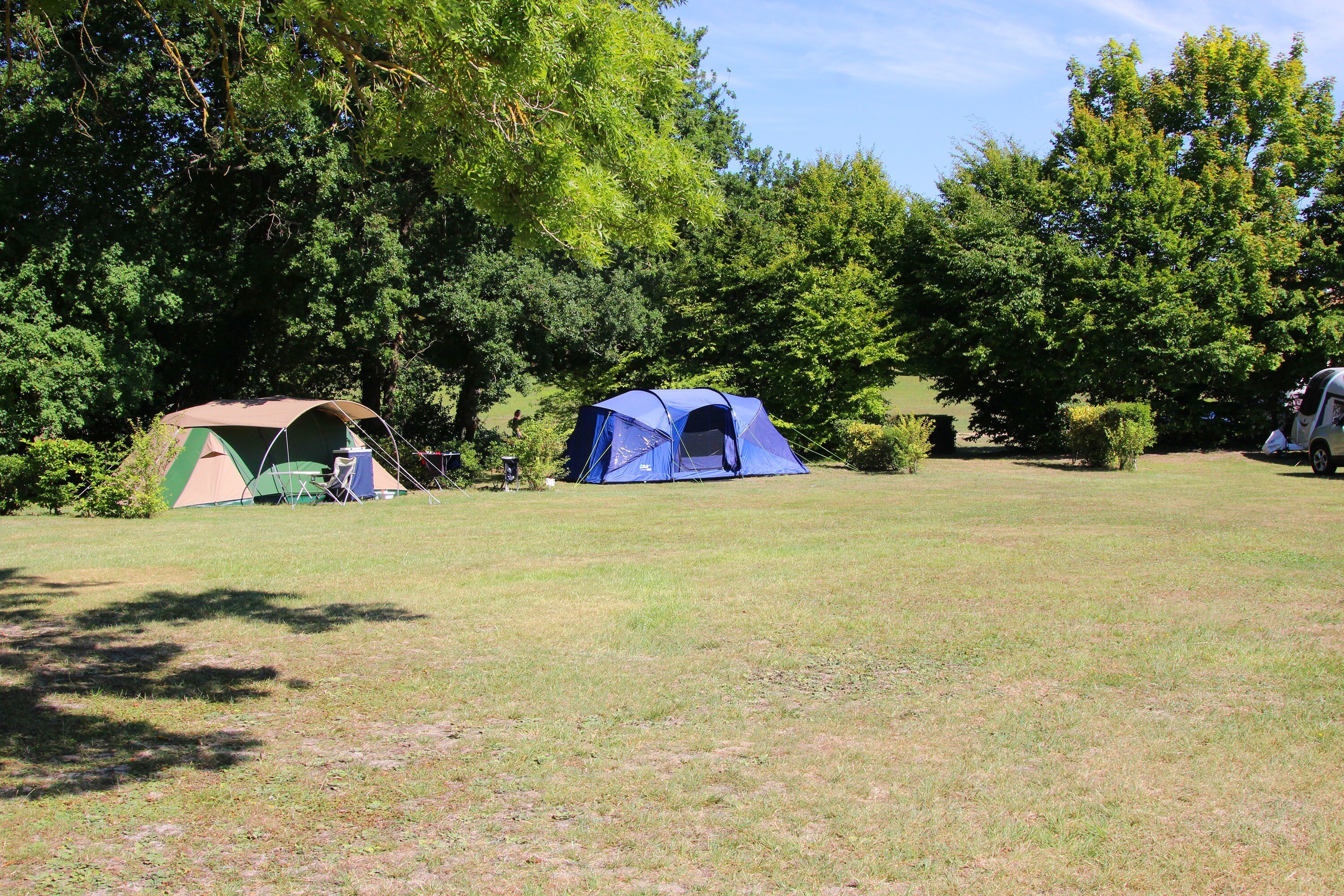 Camping Le Petit Trianon de Saint Ustre
