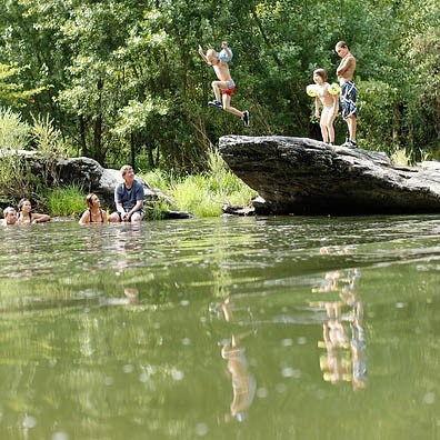 Camping Ushuaia villages Rives d'Olt et Aubrac