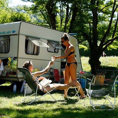 Camping Ushuaia villages Rives d'Olt et Aubrac