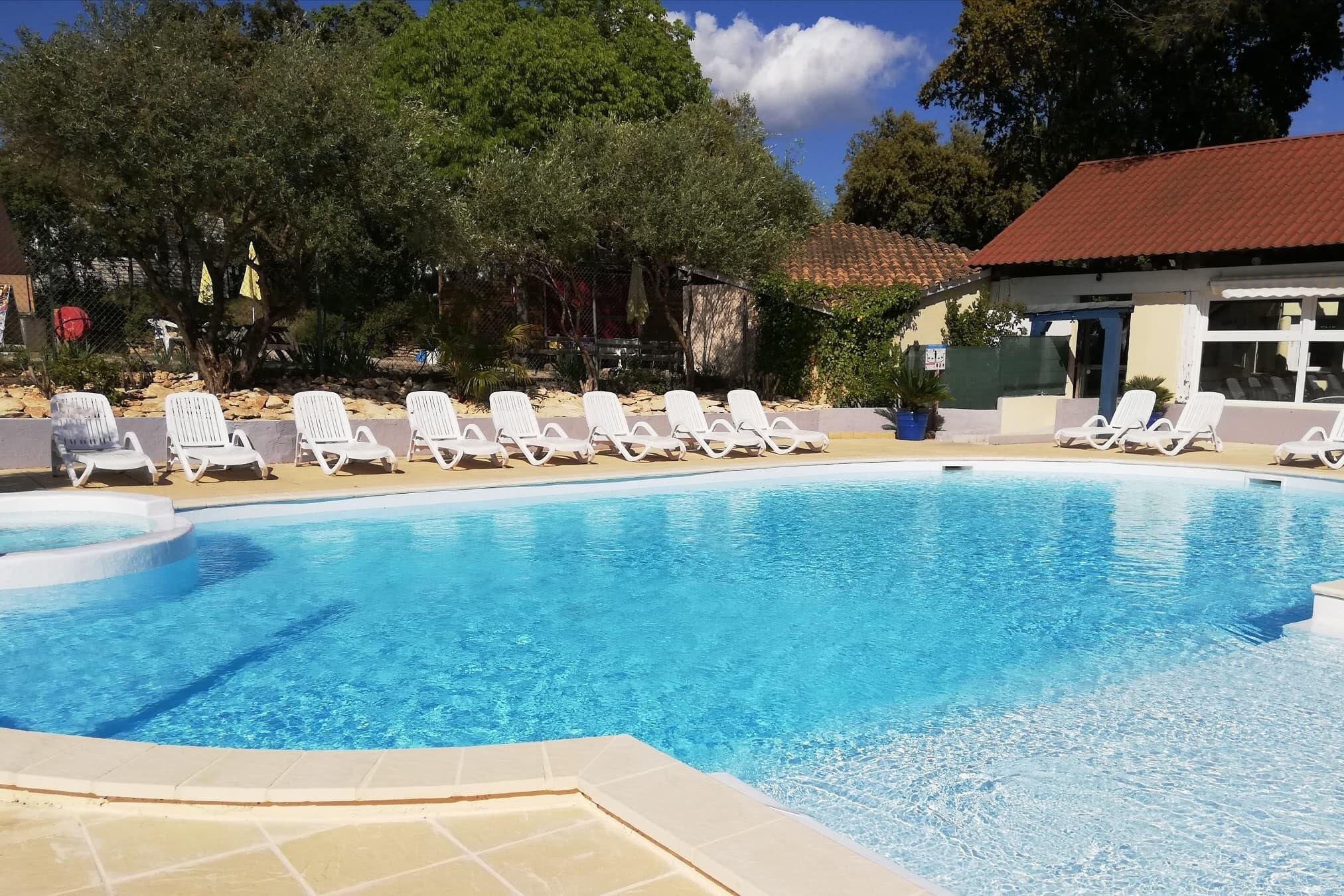 Flower Camping de Fondespierre