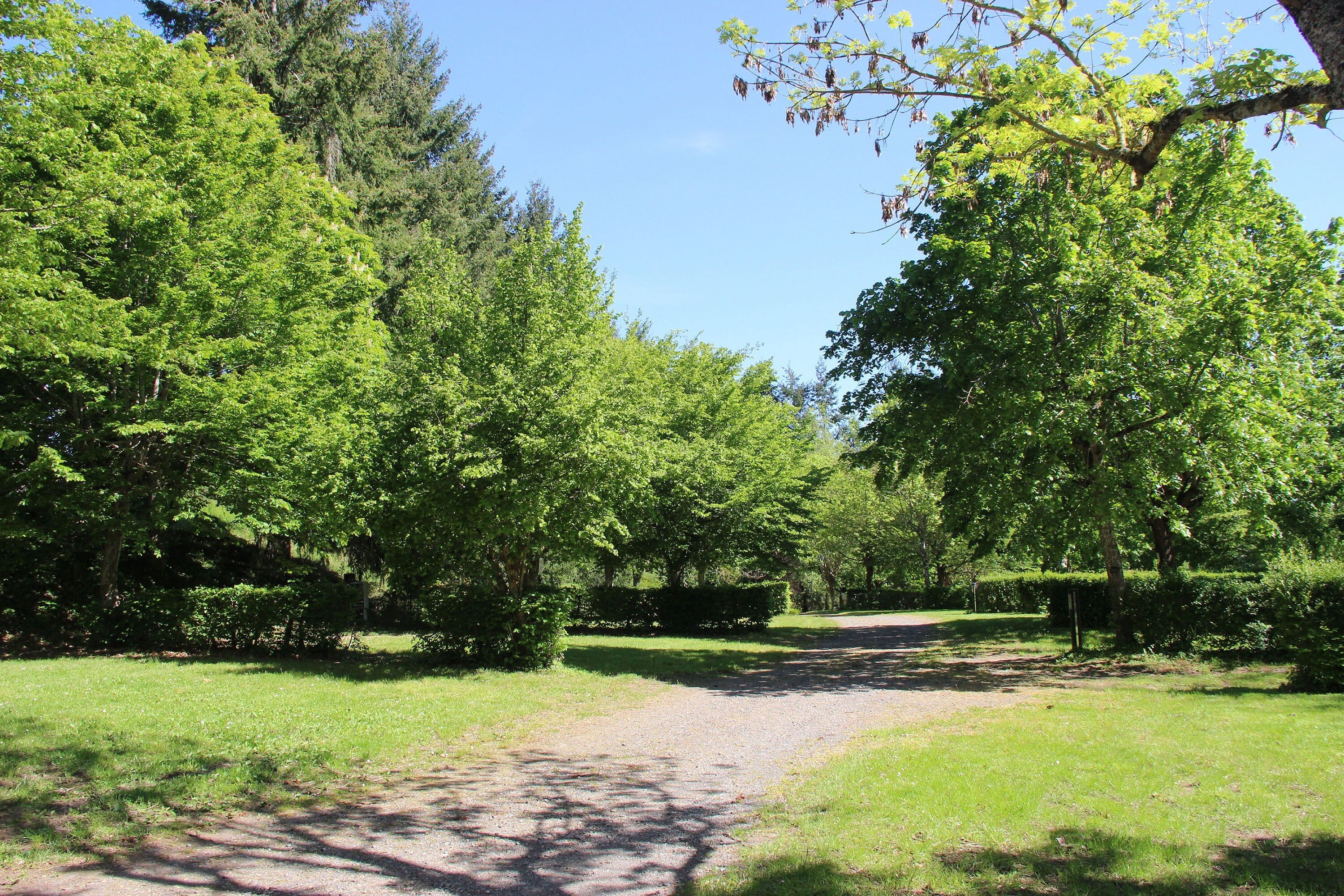 Flower Camping du Lac de Saint-Point Lamartine