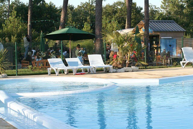 Camping Paradis des Pins-Soulac