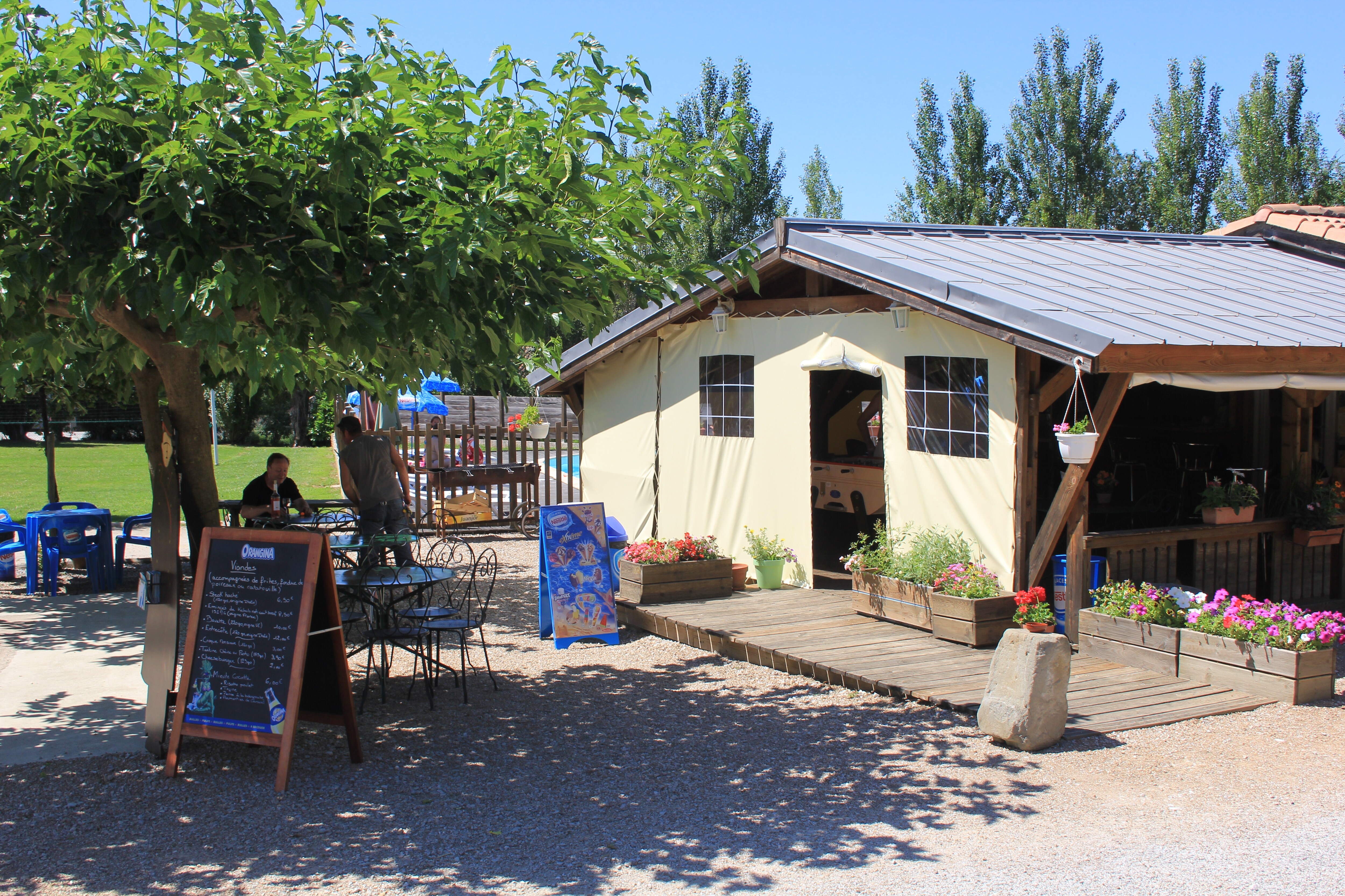 Flower Camping St. Martin