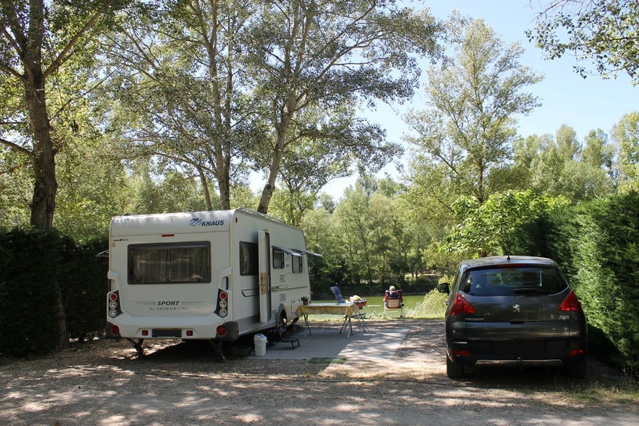 Flower Camping La Rivière