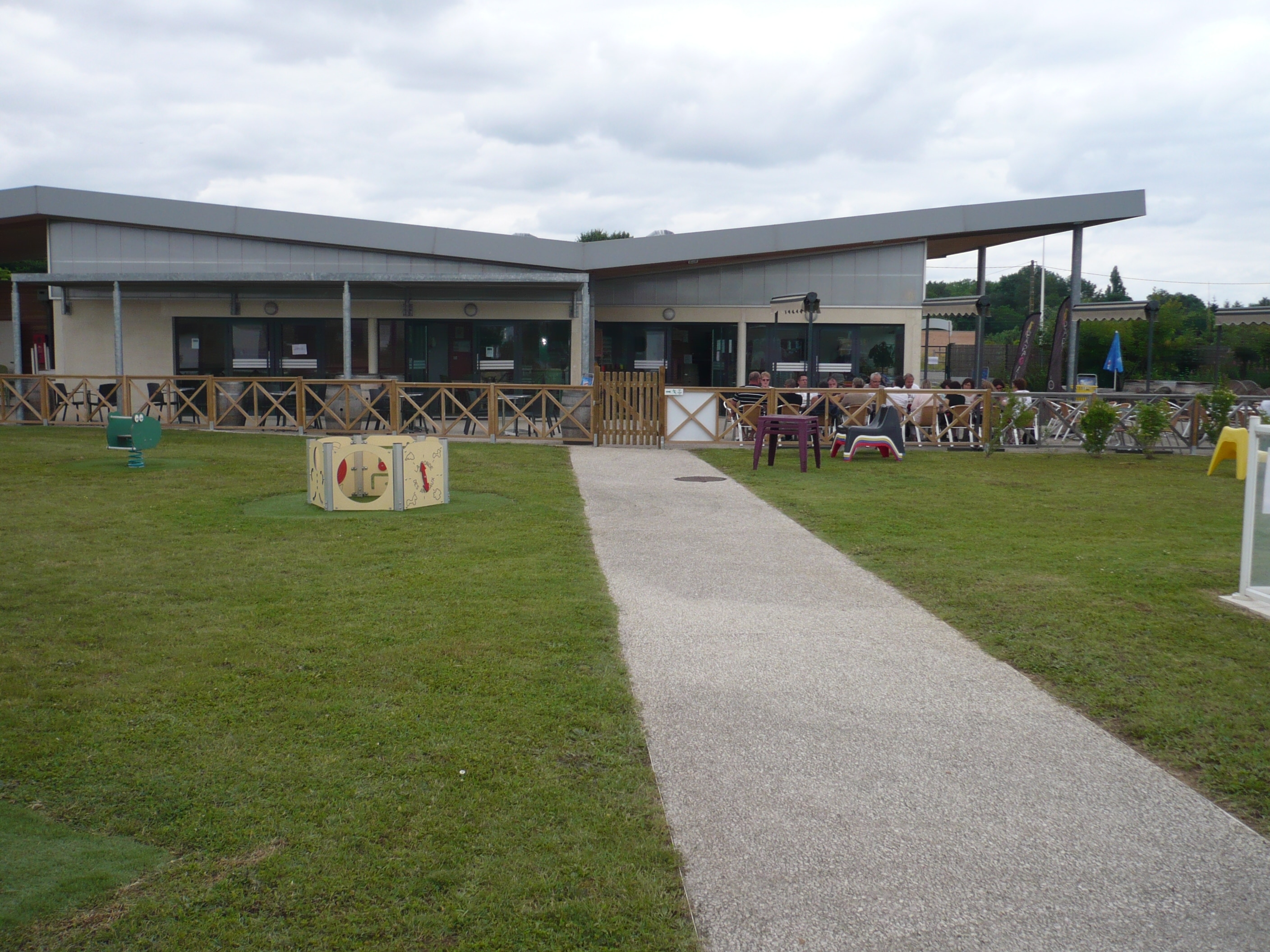 Camping Bel Air Village Le Plan d'Eau