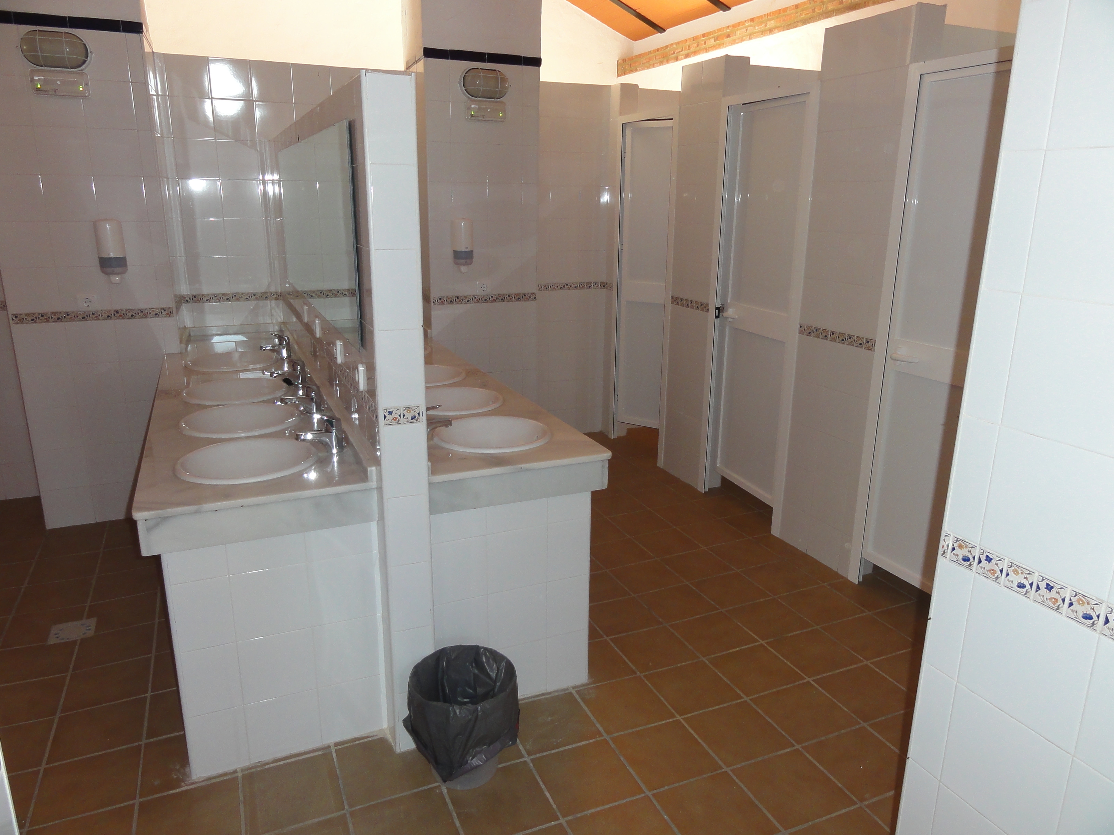 Camping Pueblo Blanco