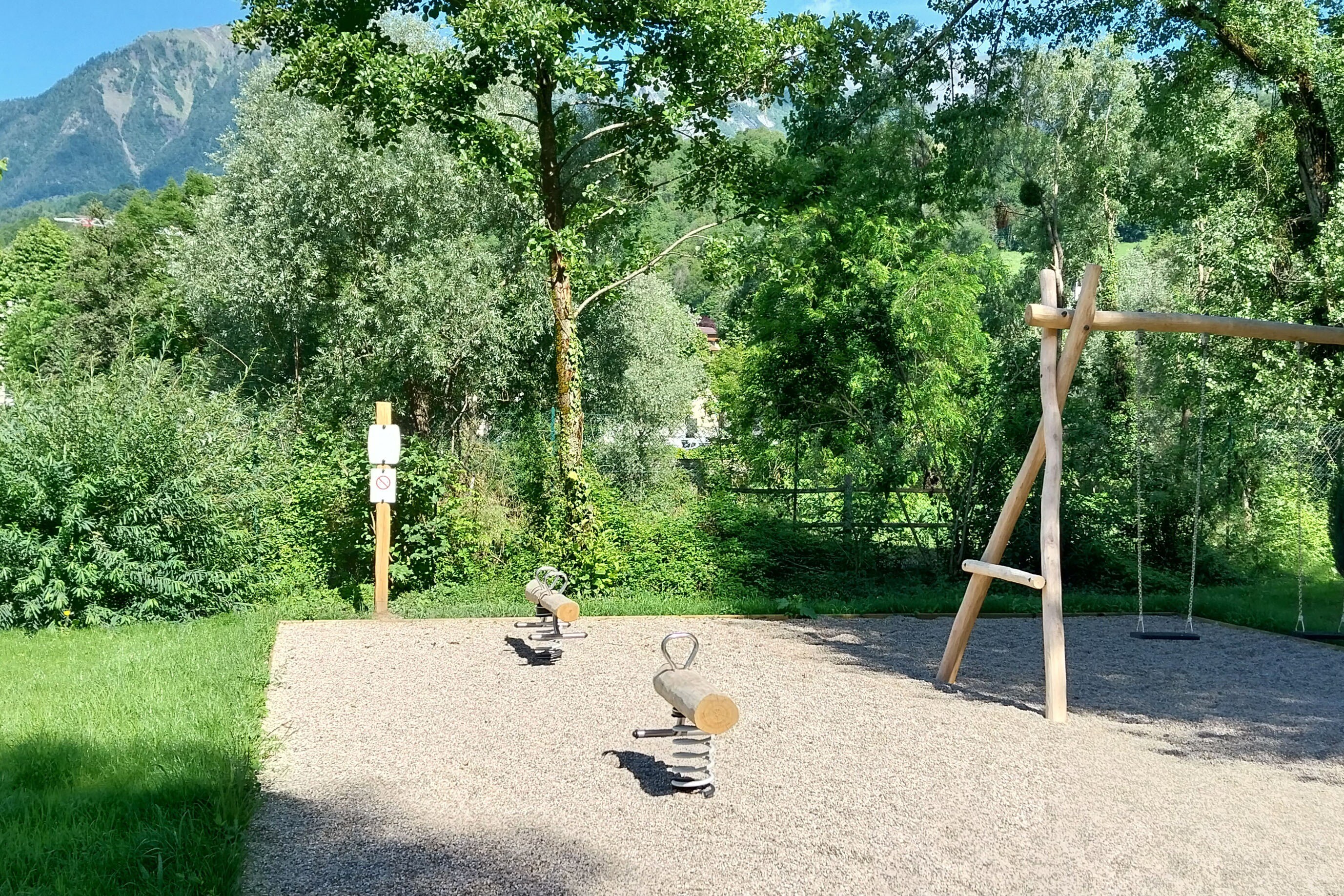 Camping Les Adoubes Onlycamp