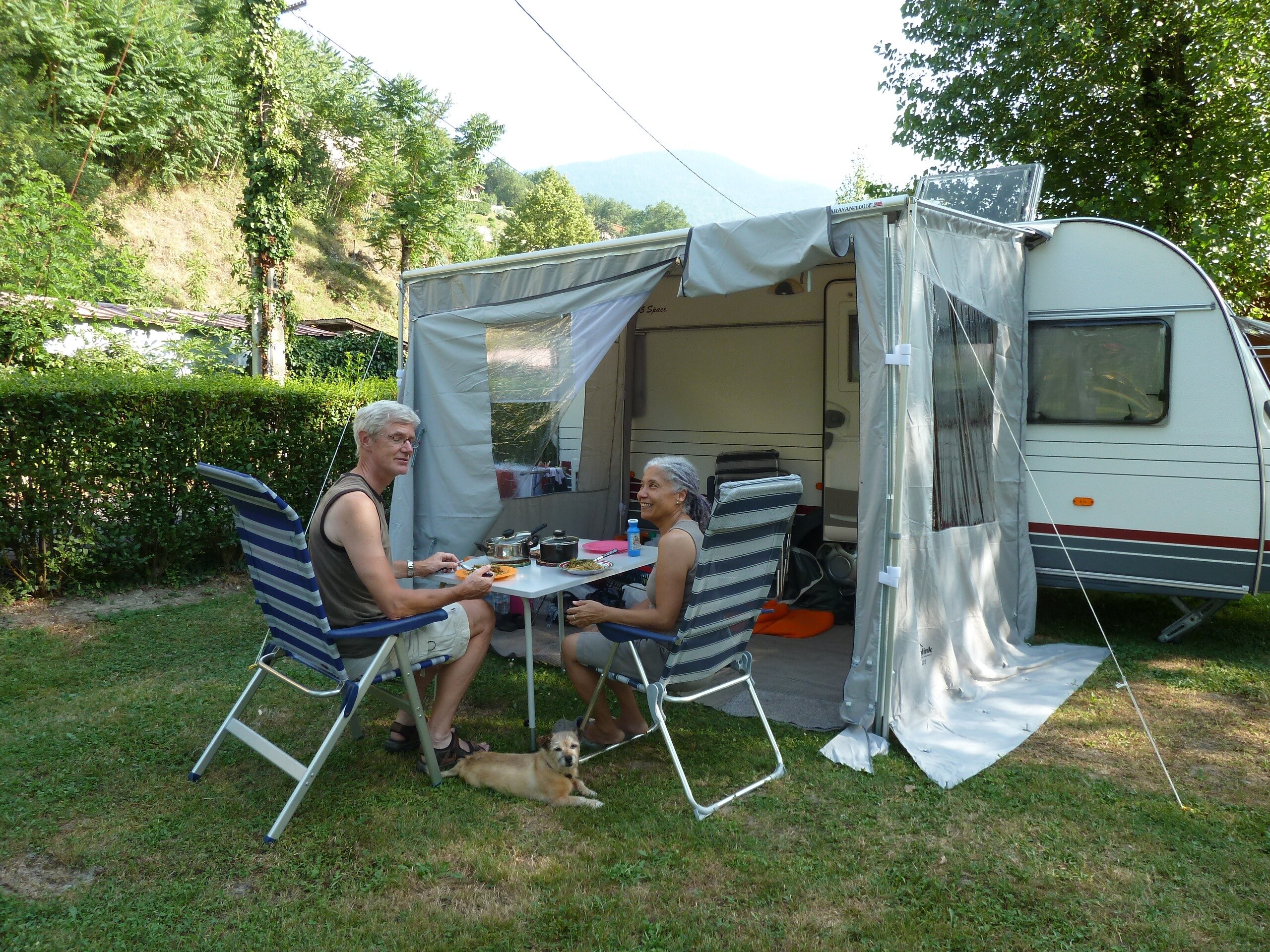 Camping Les Adoubes Onlycamp