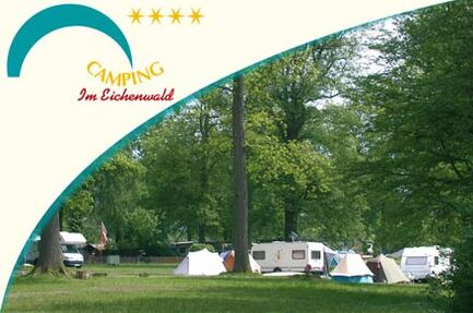 Camping im Eichenwald