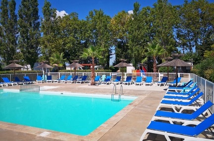 Flower Camping Le Fou du Roi