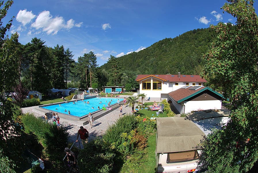 Schwimmbad Camp. Mössler.