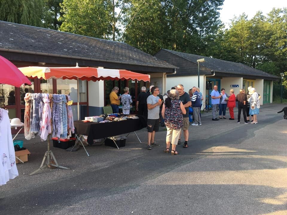 Flower Camping Les Deux Rivières Sasu L'étoile